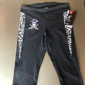 Under armour heat gear capris unique pirate print